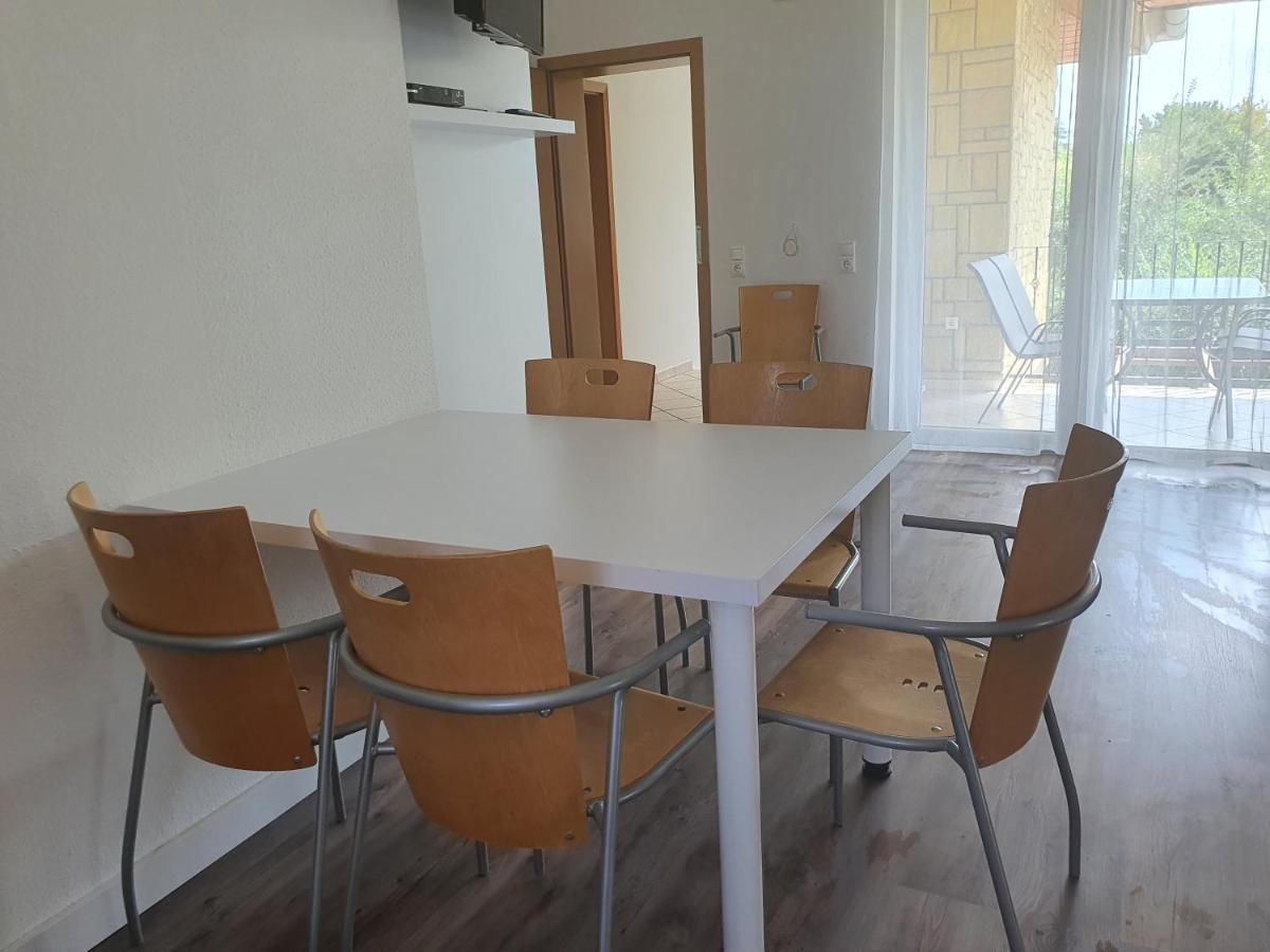 Maja Apartmanhaz Balatonlelle Exteriör bild