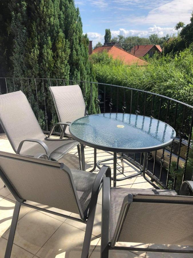 Maja Apartmanhaz Balatonlelle Exteriör bild