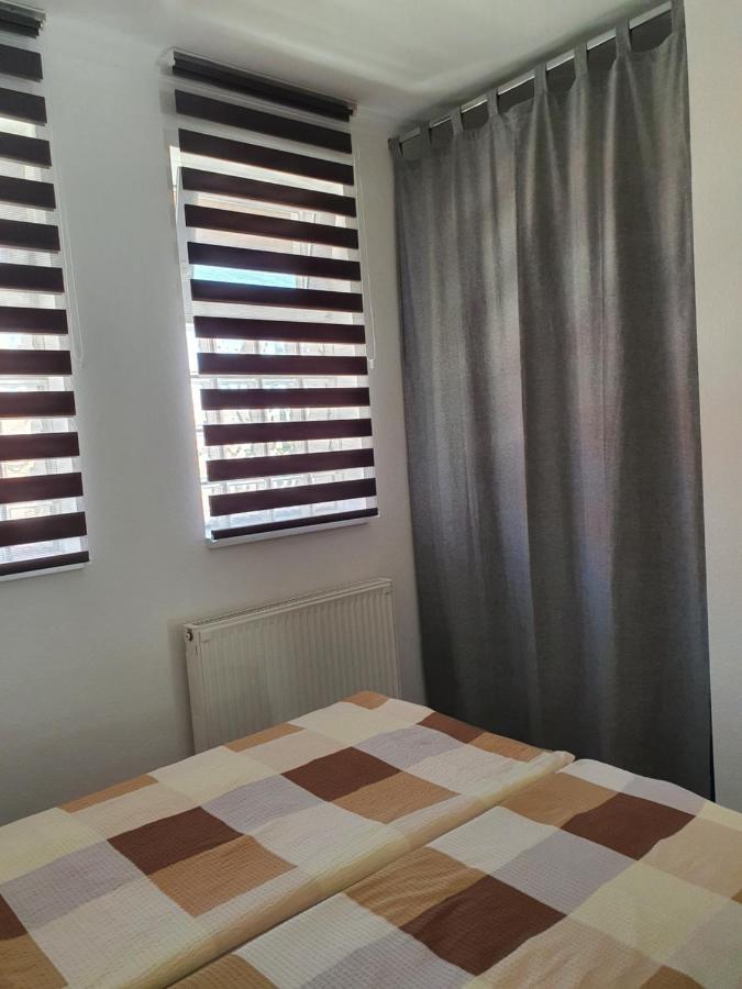Maja Apartmanhaz Balatonlelle Exteriör bild