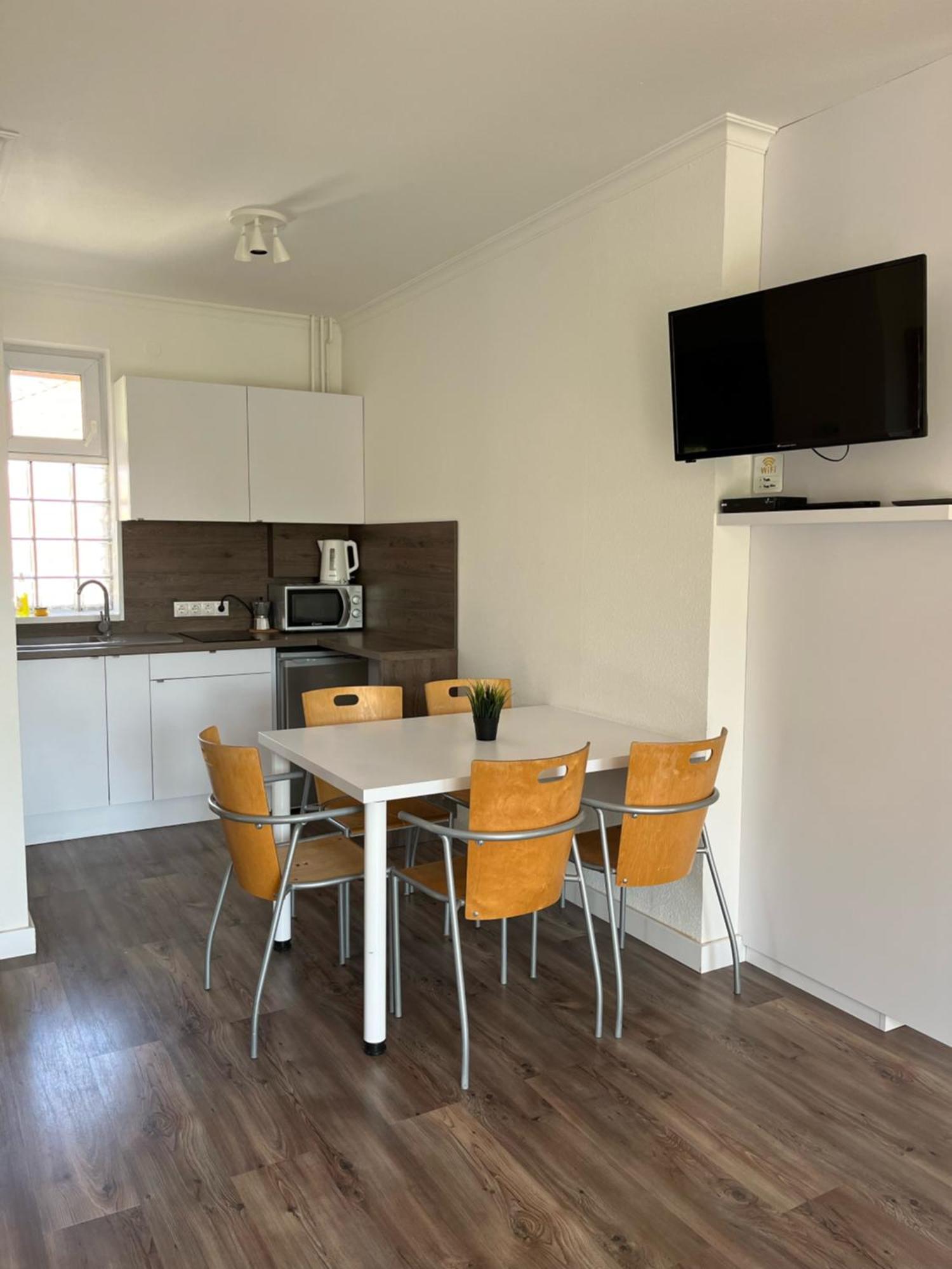 Maja Apartmanhaz Balatonlelle Exteriör bild